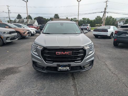 Used 2023 GMC Terrain SLE w/ Elevation Edition AWD/4WD image 2