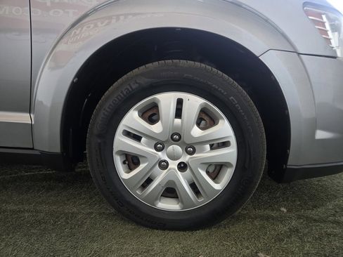 Used 2018 Dodge Journey SXT image 43