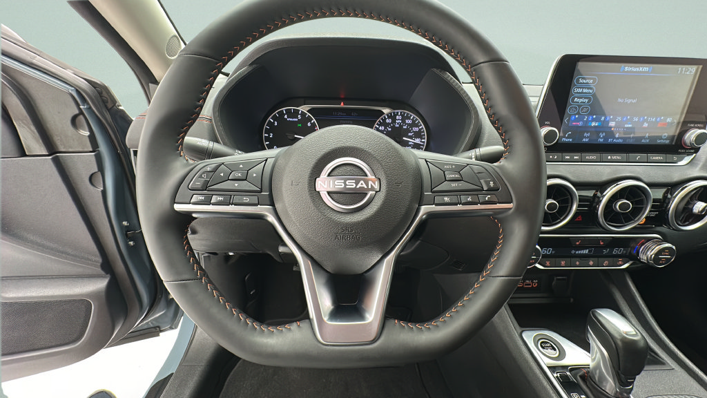 Used 2025 Nissan Sentra SR FWD image 15