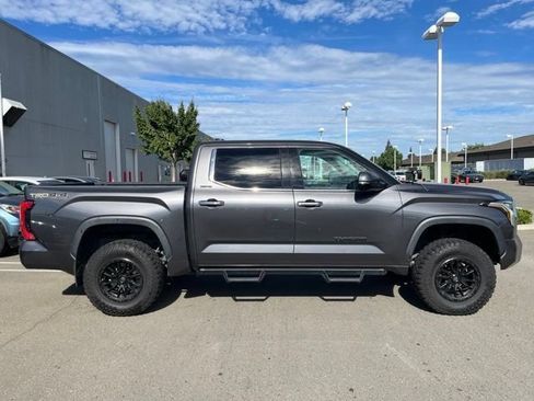 Used 2022 Toyota Tundra Limited w/ TRD Off-Road Package AWD/4WD image 4