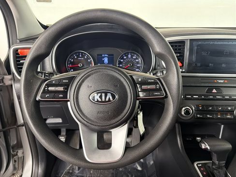 Used 2022 Kia Sportage LX AWD/4WD image 11