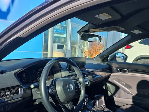 Used 2023 Honda Civic Sport image 6