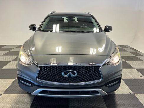 Used 2018 INFINITI QX30 Premium w/ Navigation Package AWD/4WD image 2