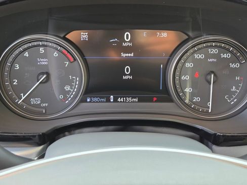 Used 2022 Cadillac XT5 Premium Luxury w/ Technology Package AWD/4WD image 29