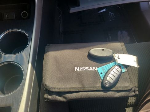 Used 2013 Nissan Altima 2.5 SV FWD image 37
