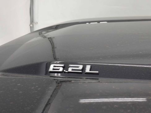 Used 2022 Chevrolet Silverado 1500 High Country w/ High Country Premium Package AWD/4WD image 12