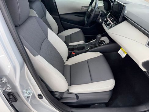 Used 2026 Toyota Corolla LE FWD image 23