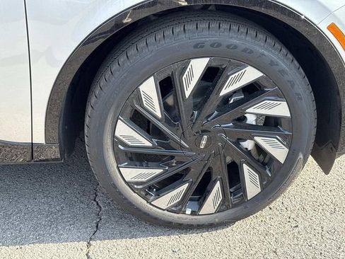 New 2026 Lincoln Nautilus Reserve AWD/4WD image 9