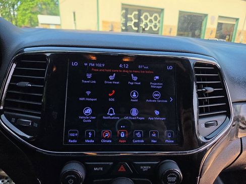 Used 2019 Jeep Grand Cherokee Altitude AWD/4WD image 28