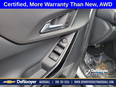 Used 2026 Chevrolet Equinox LT AWD/4WD image 9
