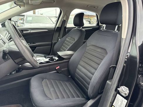 Used 2015 Ford Fusion SE image 8