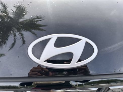 Used 2024 Hyundai Santa Fe Limited AWD/4WD image 10