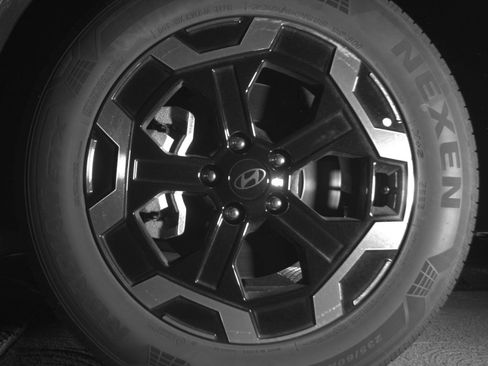 Used 2026 Hyundai Santa Fe SEL FWD image 16