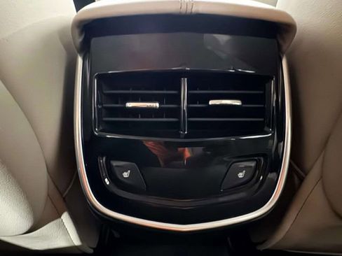 Used 2018 Cadillac XTS Luxury image 22