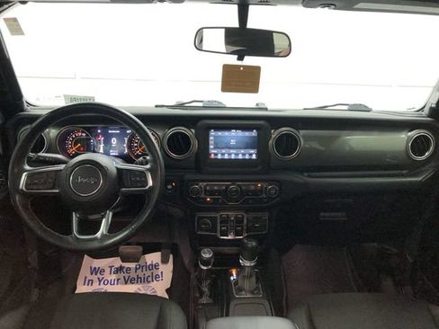 Used 2019 Jeep Wrangler Unlimited Sahara w/ LED Lighting Group AWD/4WD image 15
