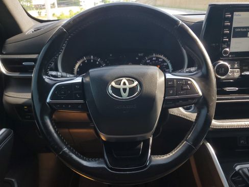Used 2021 Toyota Highlander XSE AWD/4WD image 21