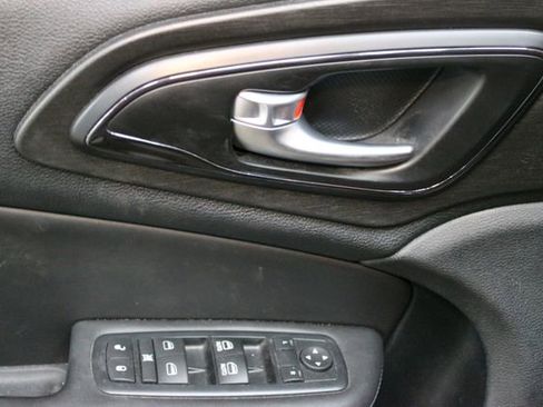 Used 2016 Chrysler 200 S AWD/4WD image 16