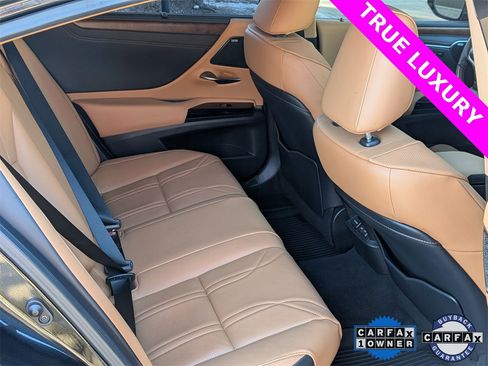 Used 2024 Lexus ES 300h Ultra Luxury image 24