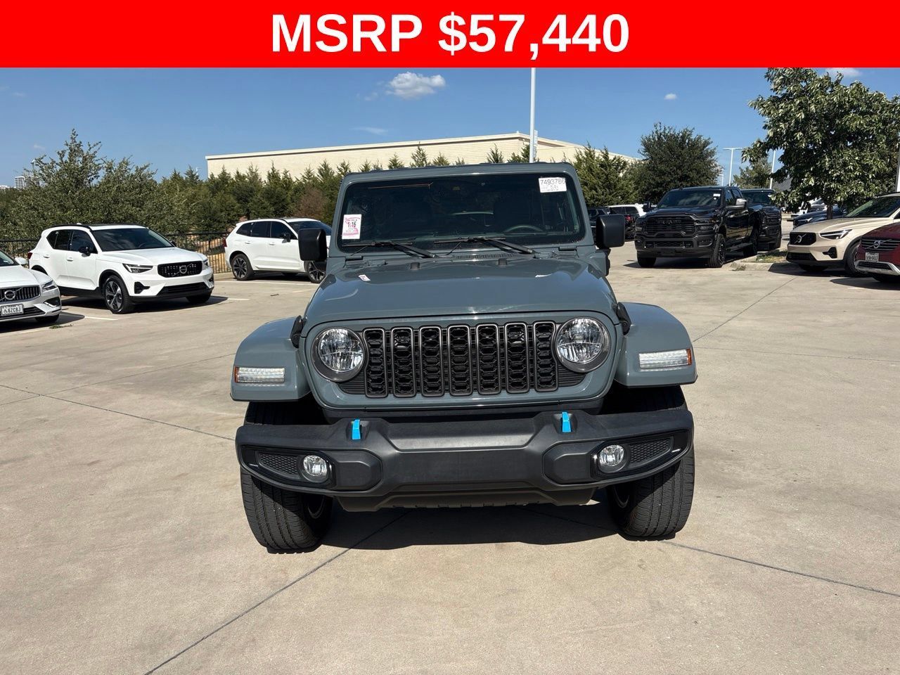 Used 2024 Jeep Wrangler Unlimited w/ Convenience Group AWD/4WD image 2