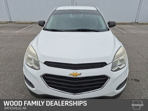 Used 2017 Chevrolet Equinox LS image 5