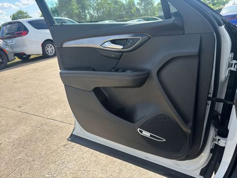 Used 2024 Buick Envision Sport Touring image 18