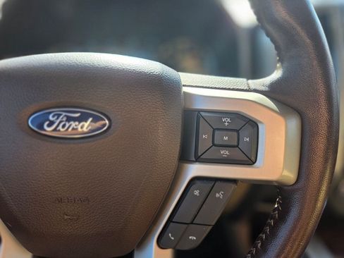 Used 2018 Ford F150 Lariat w/ Equipment Group 502A Luxury AWD/4WD image 17
