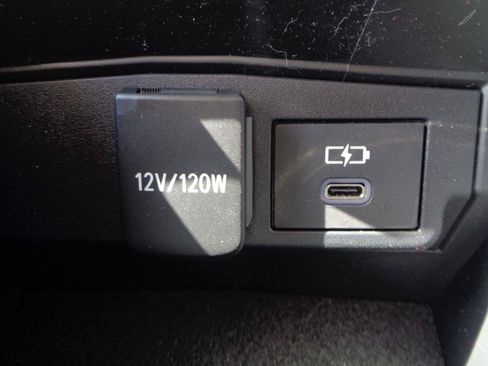 Used 2026 Toyota Corolla LE FWD image 14