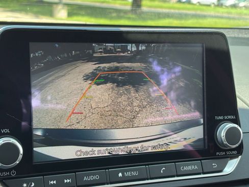 Used 2025 Nissan Altima 2.5 SV FWD image 20