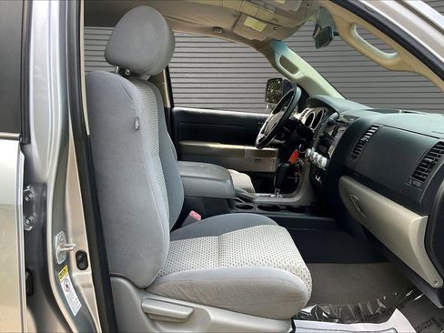 Used 2010 Toyota Tundra 4x4 Double Cab image 27