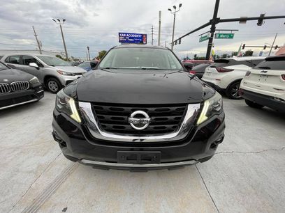 Used 2019 Nissan Pathfinder SL