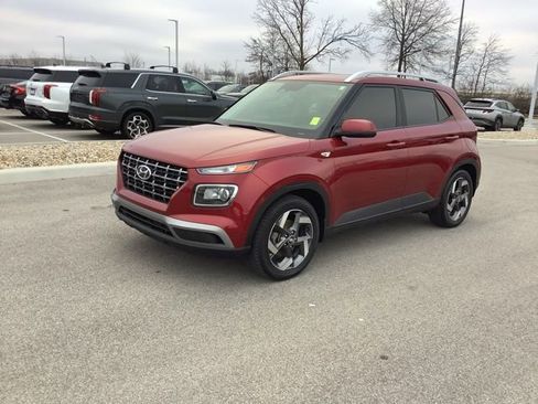Certified 2023 Hyundai Venue SEL image 1