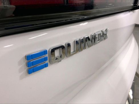 Used 2025 Chevrolet Equinox EV LT FWD image 8