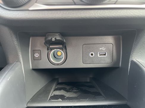 New 2025 Nissan Versa SV w/ Trunk Package image 22