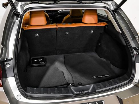 Used 2019 Lexus UX 200 w/ Premium Package FWD image 62