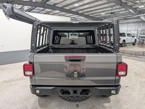 Used 2022 Jeep Gladiator Mojave w/ Cold Weather Group image 4