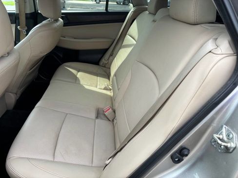 Used 2015 Subaru Outback 2.5i Limited image 9