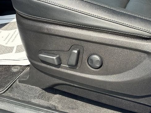 Used 2024 Kia Telluride EX AWD/4WD image 19