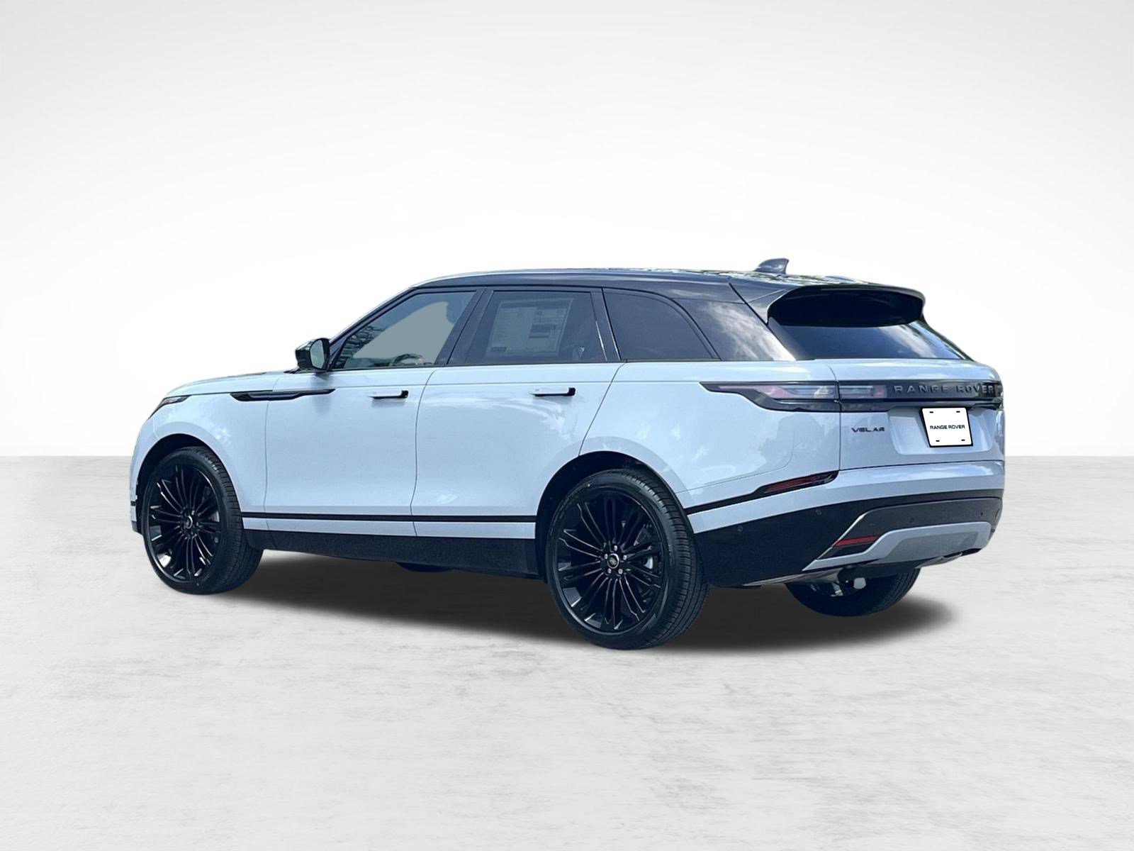 Used 2026 Land Rover Range Rover Velar Dynamic SE AWD/4WD image 3