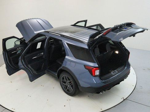 Used 2025 Ford Explorer ST w/ Sun And Sound Package AWD/4WD image 20