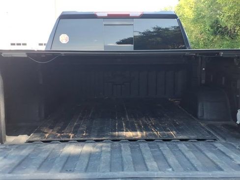 Used 2022 Chevrolet Silverado 1500 LTZ AWD/4WD image 5