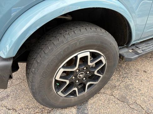 Used 2023 Ford Bronco Outer Banks AWD/4WD image 9
