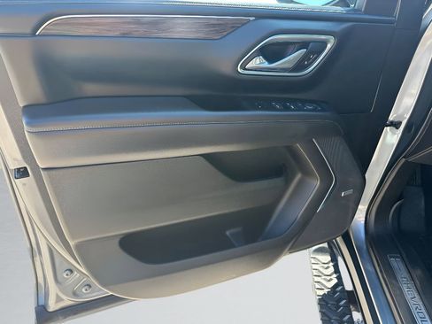 Used 2021 Chevrolet Tahoe Z71 w/ Luxury Package image 20