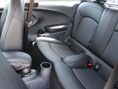 Used 2020 MINI Cooper 2-Door Hardtop FWD image 36