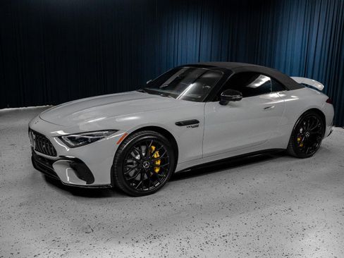 Used 2022 Mercedes-Benz SL 63 AMG 4MATIC image 2