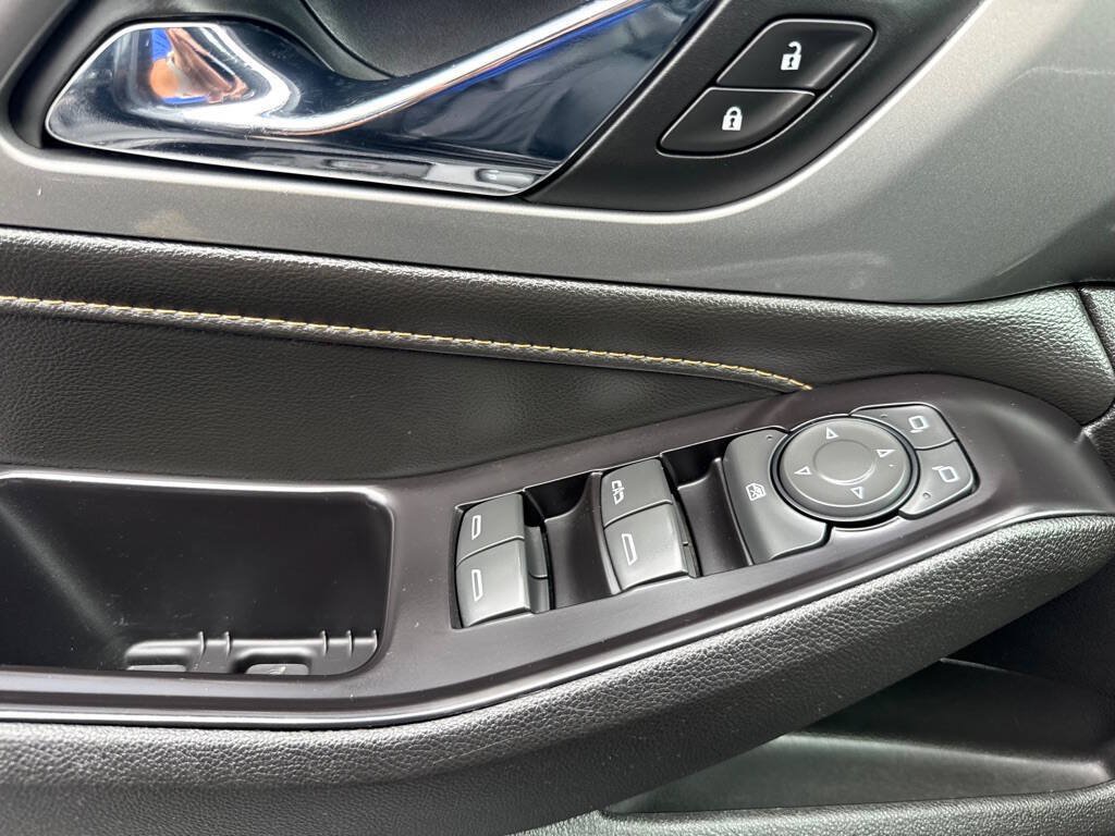 Used 2018 Chevrolet Traverse LT FWD image 9