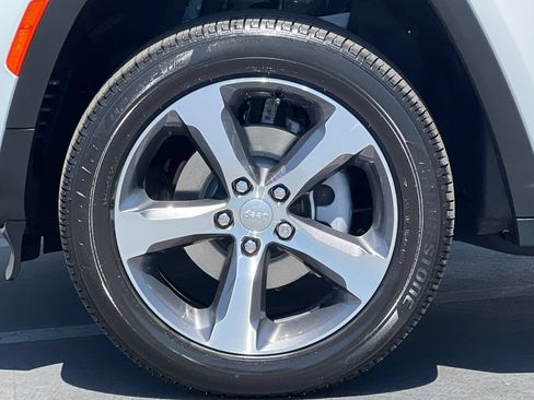 New 2026 Jeep Grand Cherokee Limited AWD/4WD image 26
