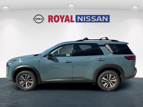 New 2026 Nissan Pathfinder SL FWD image 4