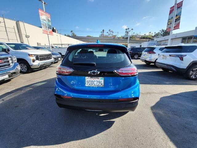 Used 2023 Chevrolet Bolt LT w/ Infotainment Package FWD image 7