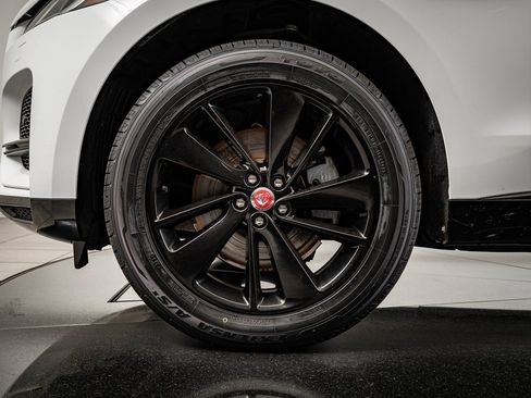 Used 2023 Jaguar F-PACE S image 14