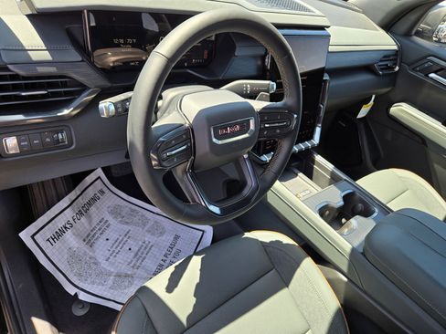 New 2026 GMC Acadia AT4 AWD/4WD image 10